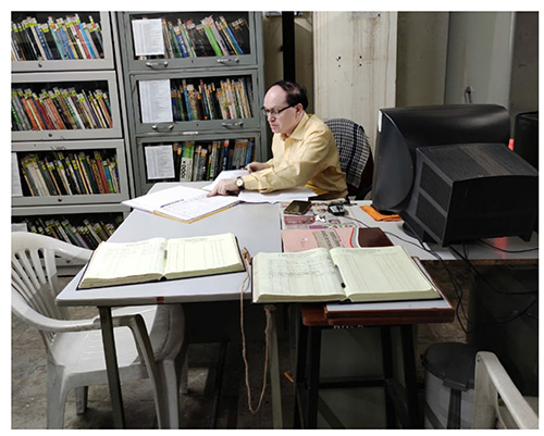 Library photo01
